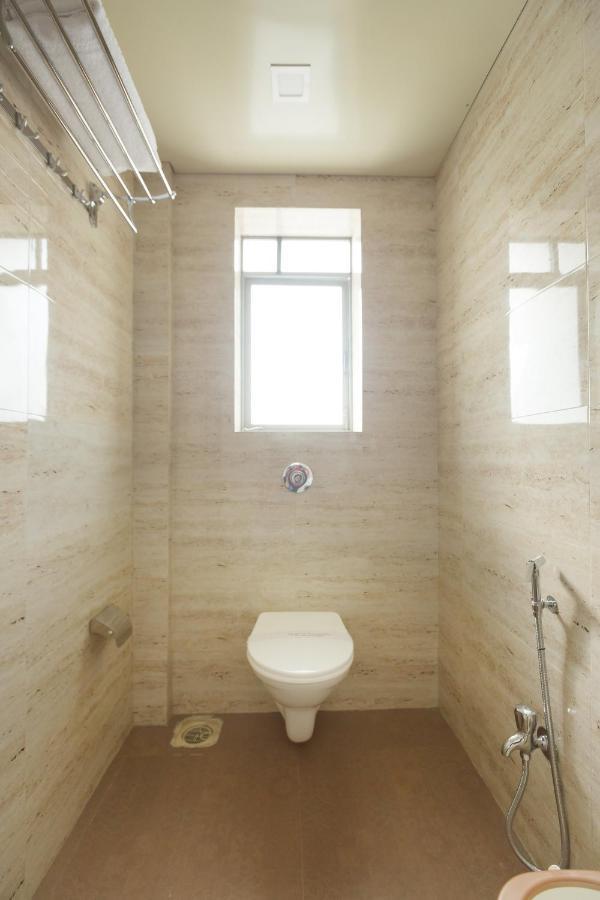 Crown Inn Panvel Dış mekan fotoğraf