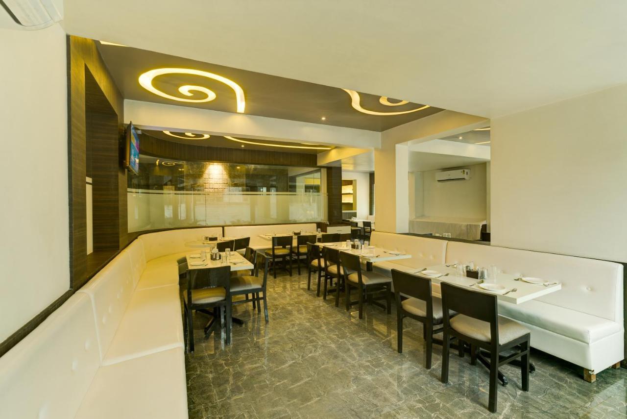 Crown Inn Panvel Dış mekan fotoğraf