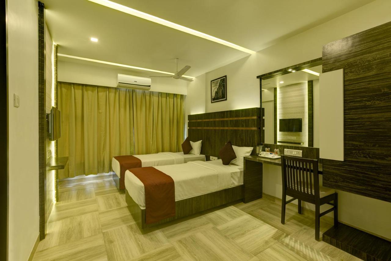 Crown Inn Panvel Dış mekan fotoğraf